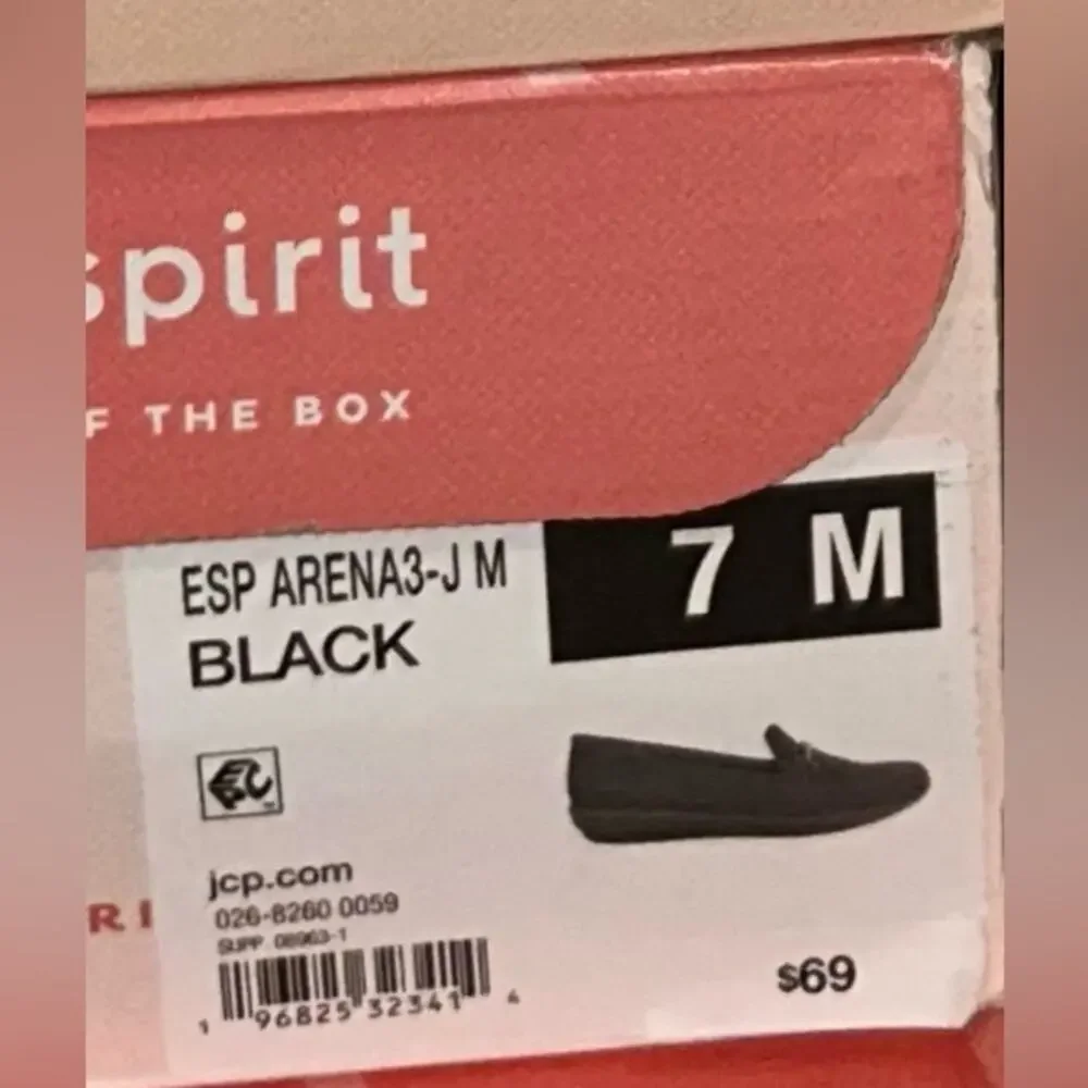 Woman’s Easy Spirit Arena Slip on Flats Black Size 7
